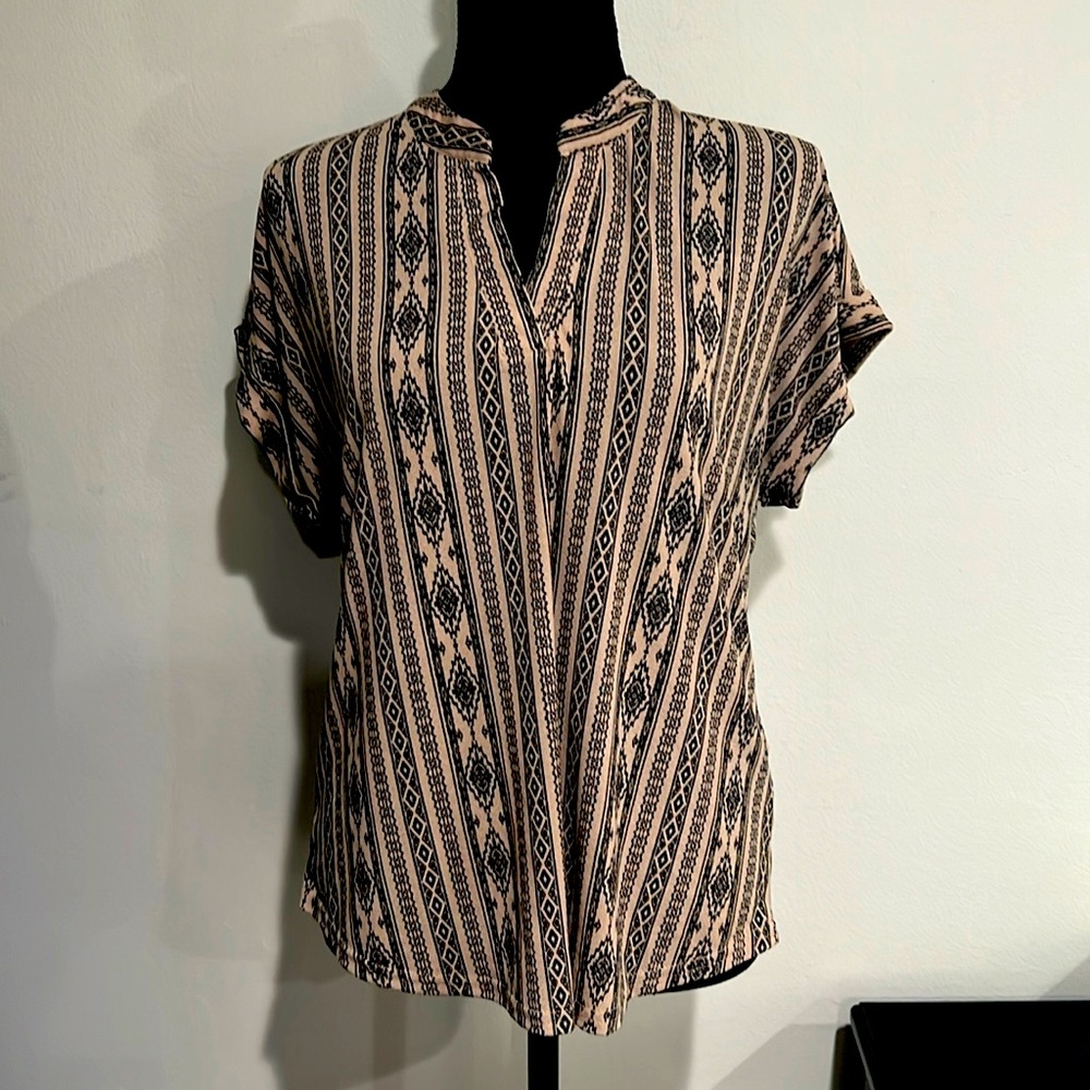 Short sleeve shirt